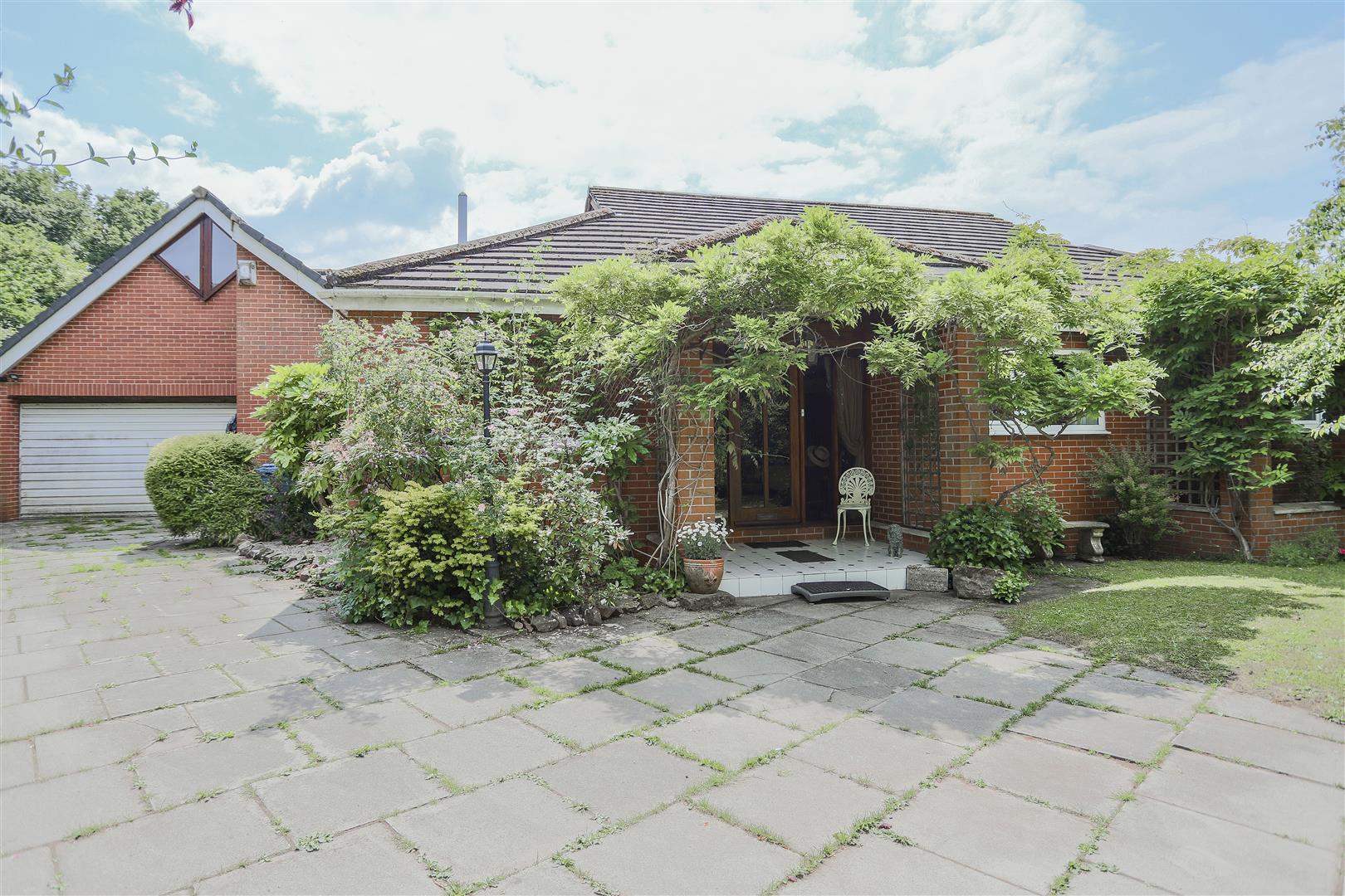 5 Bed Detached House For Sale - Main Image